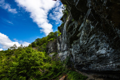Rock formation on Indian Ladder Trail (Thacher State Park)